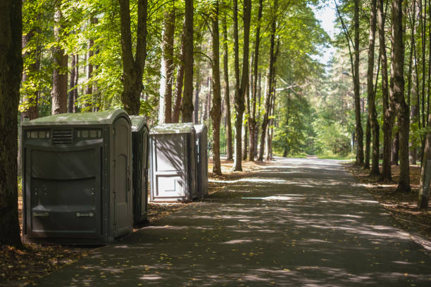 Porta potty delivery and setup in Lakeland North, WA